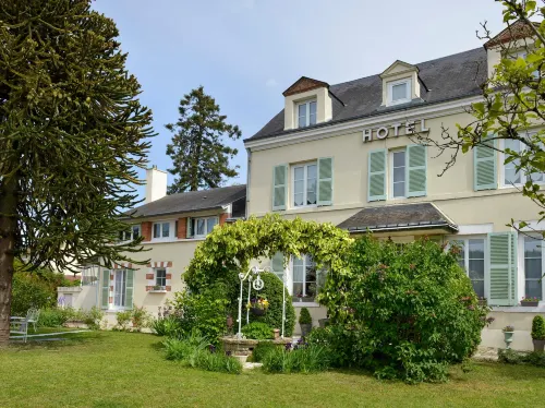 Logis Hotel Villa Marjane Hôtels à : Olivet