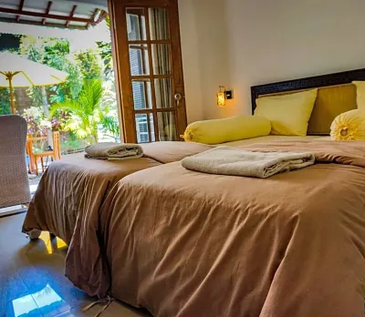 Wisma Pulau Merah Hotels in Pesanggaran