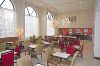 希爾頓歡朋飯店-斯克內克塔迪 斯克內克塔迪住宿飯店