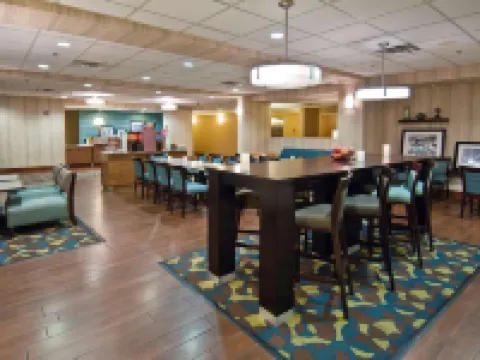 Hampton Inn Canton Hoteles en Canton