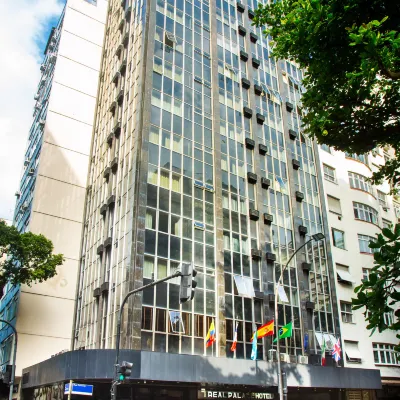 Real Palace Hotel Hotel berhampiran Pantai Leme
