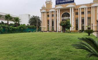 Club Riviera