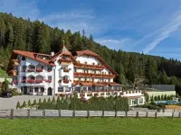 Granpanorama Wellnesshotel Sambergerhof Superior Hotels in Villanders