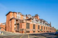 Crowne Plaza Chester Hotels near River Dee