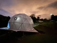 Poas Volcano Observatory Lodge & Glamping Hotels in Poas
