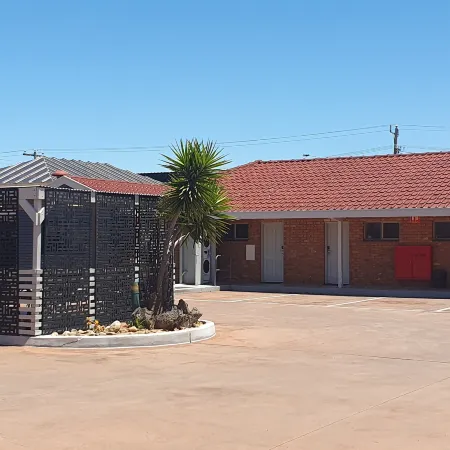 Addison Motor Inn