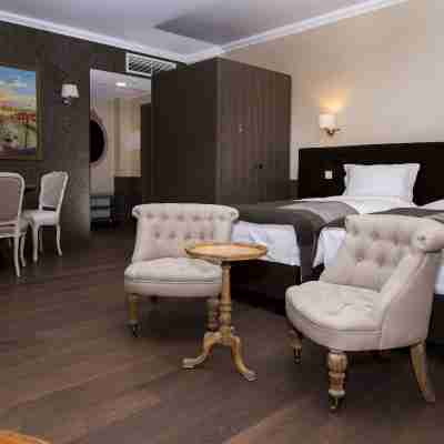 Zentrum Hotel Rooms