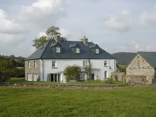 Alltybrain Farm Cottages and B&B Hotels in Maescar