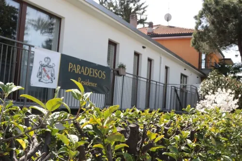Paradeisos Residence Sas Hotels in Vergiate