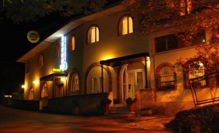 Hotel Ristorante Farese - Housity