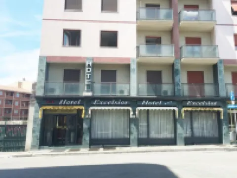 ホテル エクセルシオール パヴィア パヴィーアのホテル