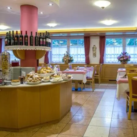 Hotel Villa Rosella Park & Wellness