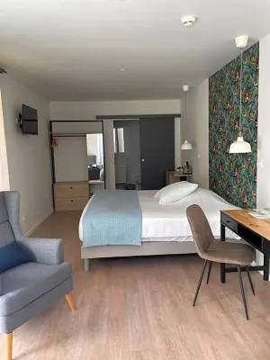 L'Hôtel de Ma Tante Hôtels à : Faugères