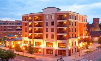 Hampton Inn & Suites Saratoga Springs Downtown