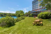 Best Western Plus Chocolate Lake Hotel Hotels in 