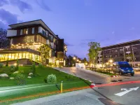 ดิ เอนโคนี โรงแรมในอำเภอ วังจันทร์