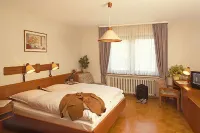 Hörster Krug Hotels near Hermannsdenkmal Tourist-Info