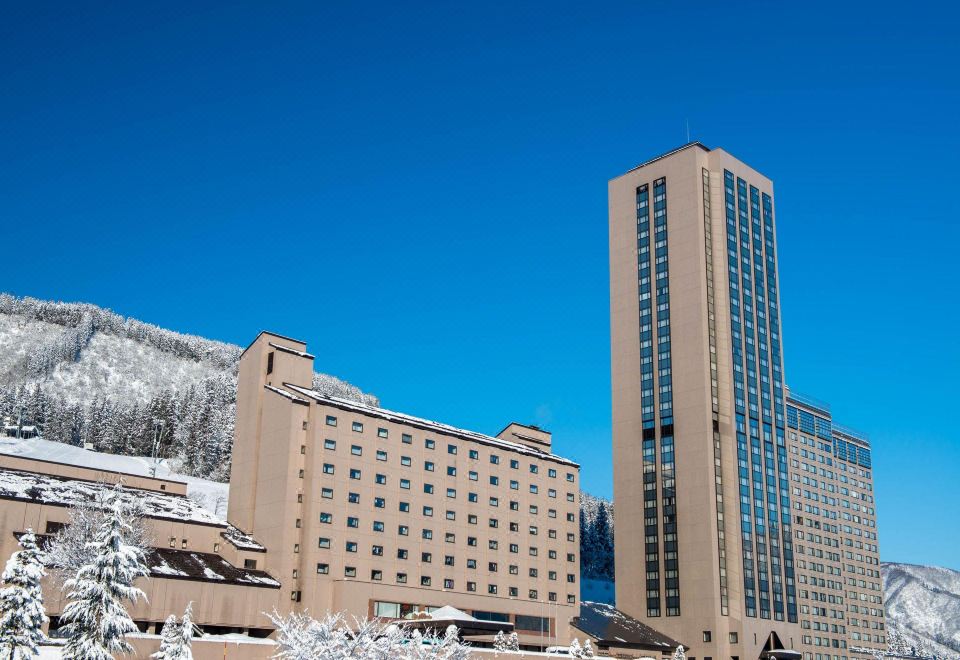 Naspa New Otani Hotel