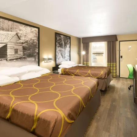 Super 8 by Wyndham Cleveland