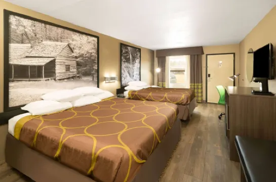 Super 8 by Wyndham Cleveland