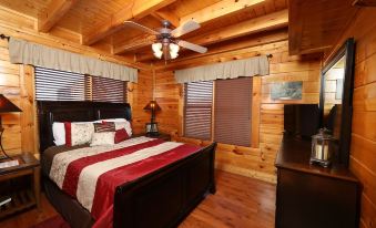 Bearadise in the Smokies - Two Bedroom Cabin