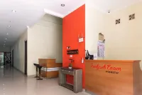TwoSpaces Living at Toedjoeh Enam Homestay Syariah