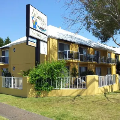 Admiral Nelson Motor Inn Hotels near Nelson Head Lighthouse Reserve Museum