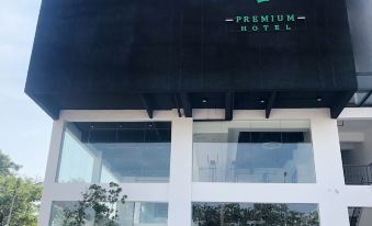 T+ Premium Hotel