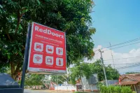 RedDoorz Syariah Near Alun Alun Kajen