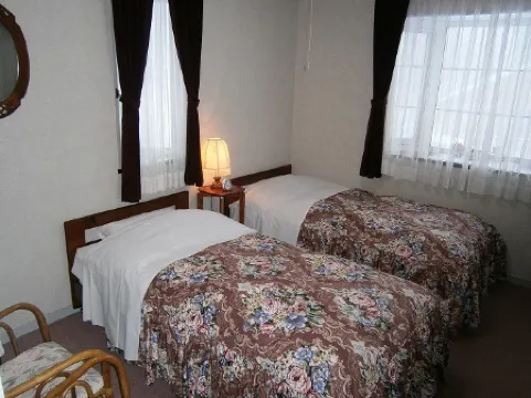 ペンションワインズ