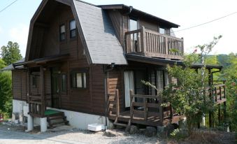 Hiiragi Cottage