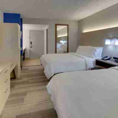 Holiday Inn Express Pittston - Scranton Airport Rooms