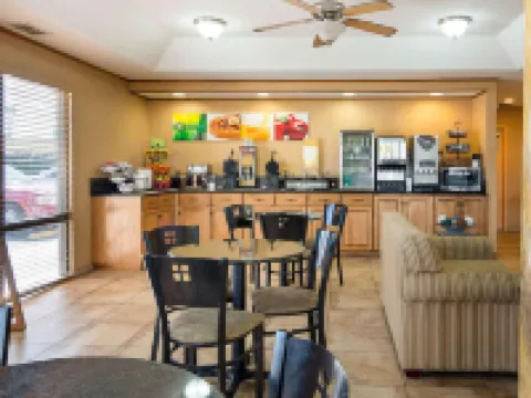 Quality Inn Near Casinos and Convention Center Hotels in Bossier City