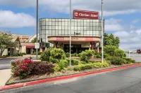 Clarion Hotel Broken Arrow - Tulsa Hotels near Rhema Bible Training College