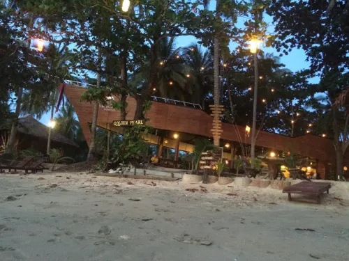 Golden Pearl Beach Resort - bar
