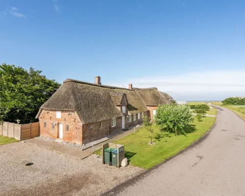 "Anje" - 16km from the Sea Hotels in Hojer