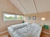 "Binna" - 1.2km to the Fjord