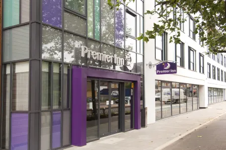 Premier Inn London Richmond Отели рядом с достопримечательностью «Королевские ботанические сады»