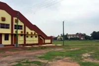 Hotel Basundhara - 停車場