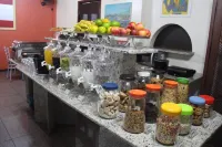 Oasis Chartouni Hotel - servizio colazione