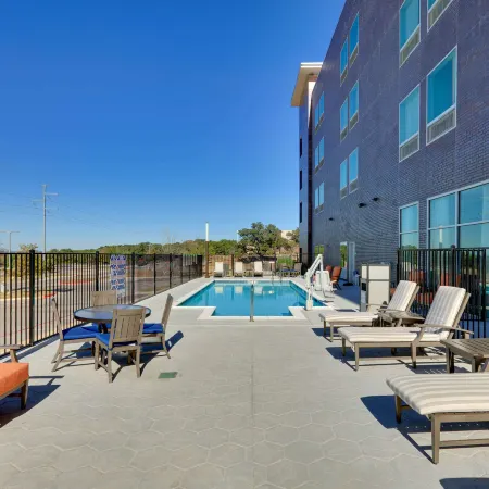 La Quinta Inn & Suites by Wyndham Lakeway