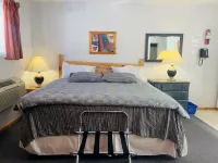 Glenview Cottages Hotels near Strathclair Park