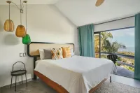 Catalina Tropical Lodge Hotels in 
