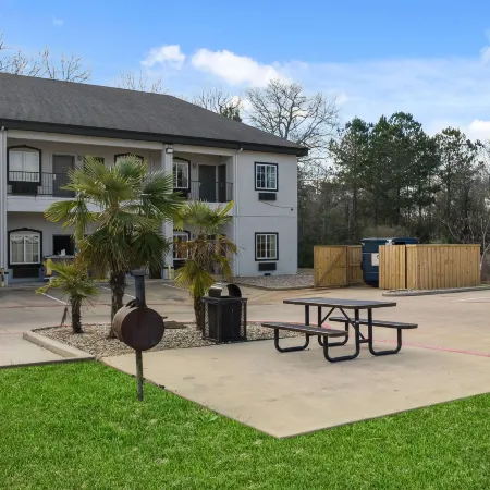 Super 8 by Wyndham Carthage TX Отели в г. Панола