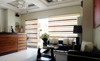 Hari Royale Suites