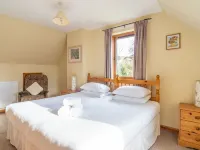 Ceilidhtail Cottage Hotel dekat Loch Ness