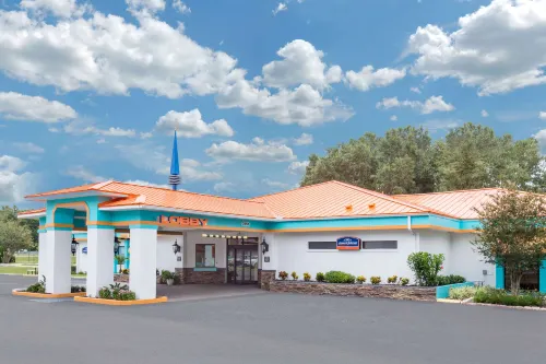 Howard Johnson by Wyndham Ocala FL I-75 Hotels in Ocala