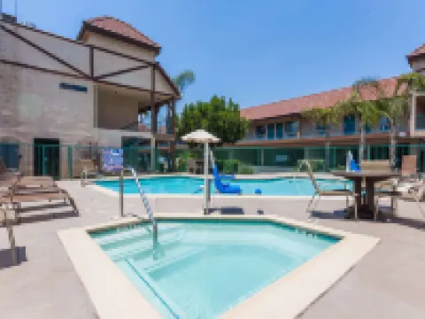 Howard Johnson by Wyndham Norco Hotels in Norco