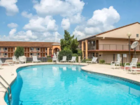 クオリティイン マリアナ サウス ジャクソンのホテル