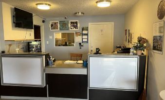 Lake Inn - Housity